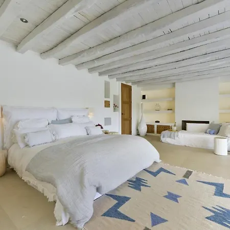 With Private Pool, 6 Bedrooms And 6 Bathrooms