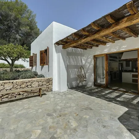With Private Pool, 6 Bedrooms And 6 Bathrooms מארבלה