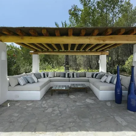 With Private Pool, 6 Bedrooms And 6 Bathrooms בית נופש *